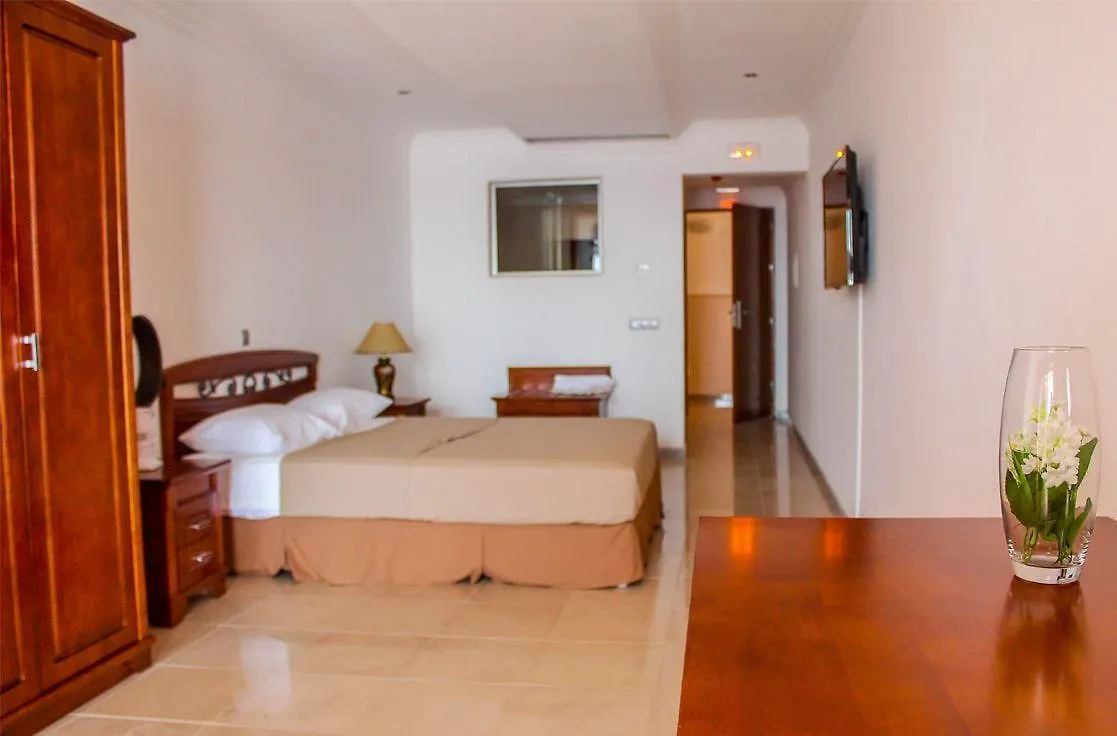Hotel Vulcao Cidade Velha 4*,